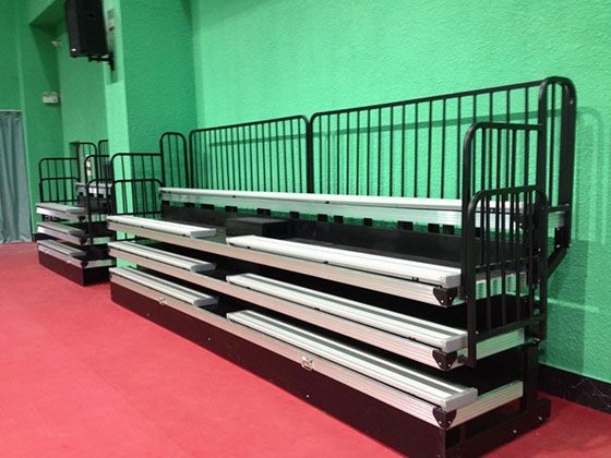 前置式铝合金座板伸缩看台(电动/手动) 前置式铝合金座板伸缩看台(电动/手动)