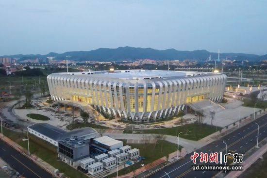 韶关体育公园-广东省第十三届中学生运动会主场馆看台座椅安装完毕